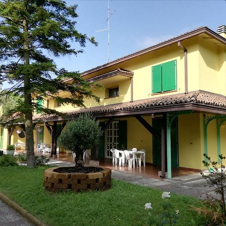 B&B Villa Dei Cigni Reali 카르피 외부 사진