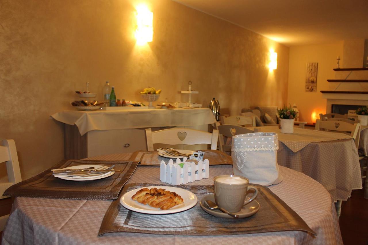 B&B Villa Dei Cigni Reali 카르피 외부 사진